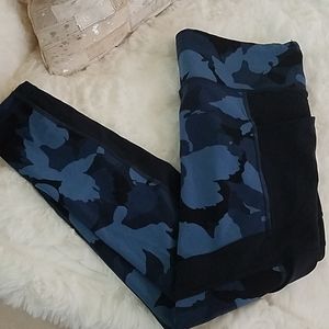 Never worn Athleta contender leggings